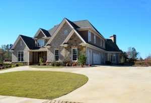 luxury home 2409518 1920 300x205 1